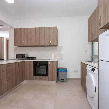 Apartment Hall *